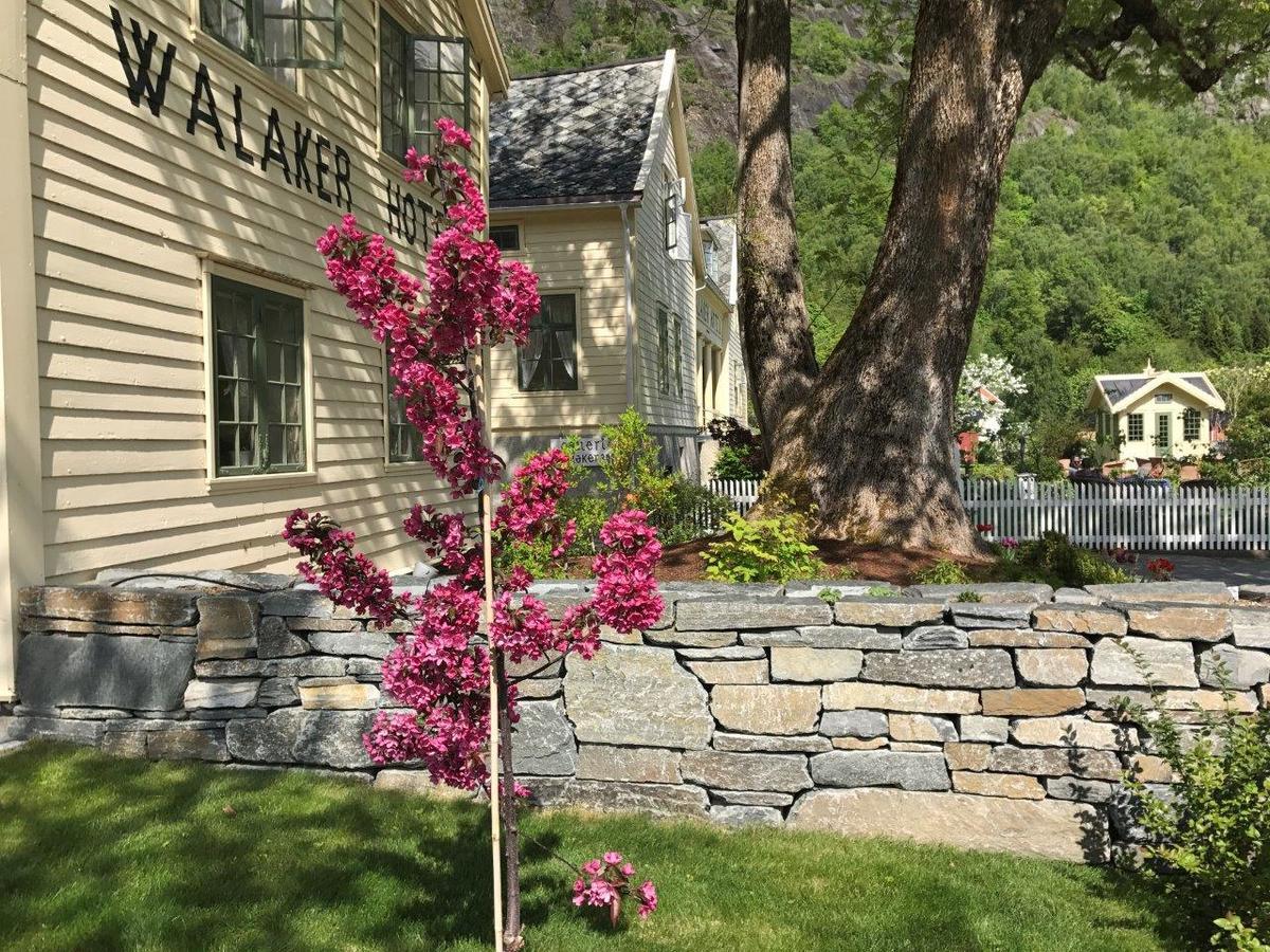 Walaker Hotel Solvorn Exterior foto