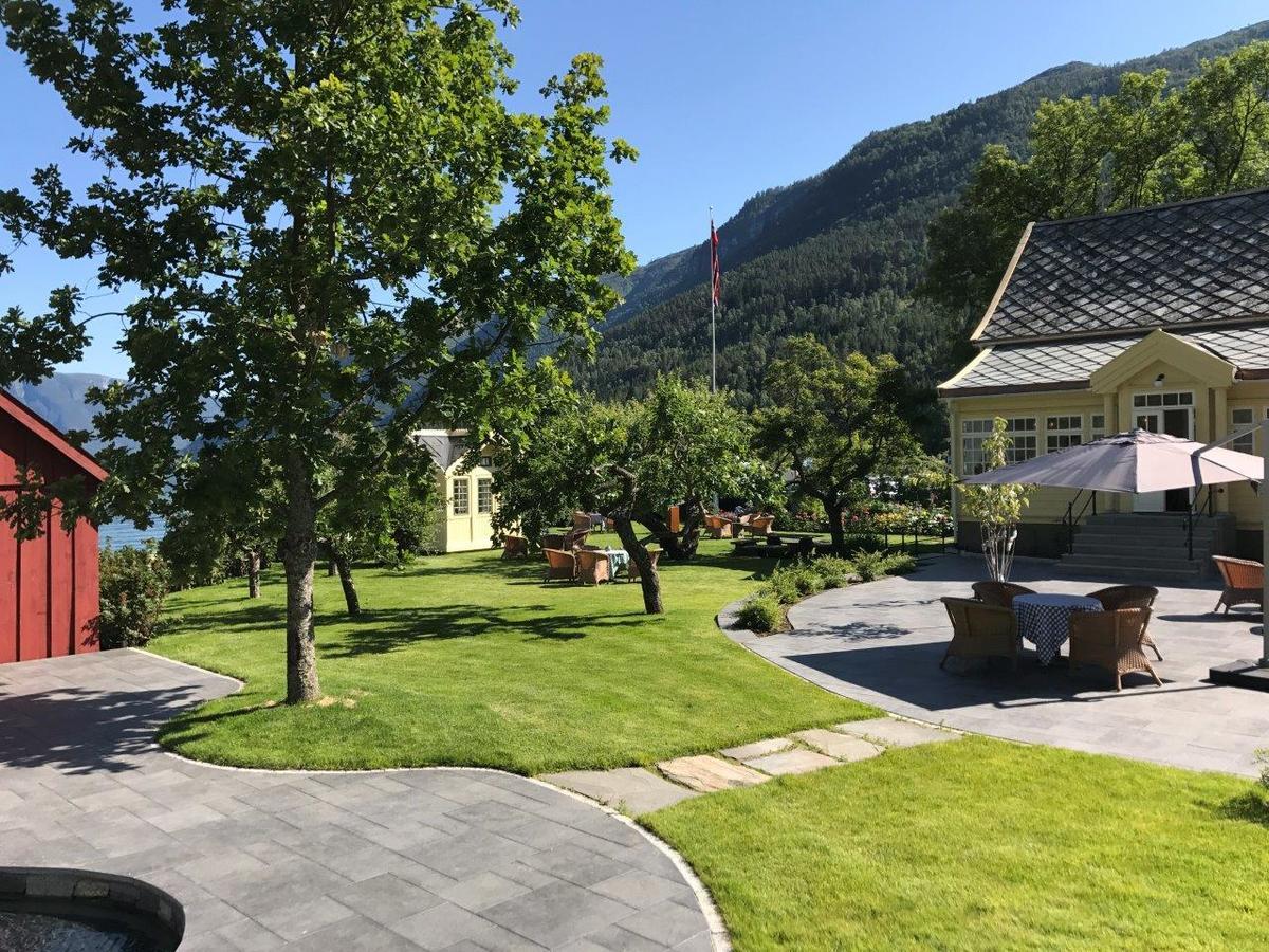Walaker Hotel Solvorn Exterior foto